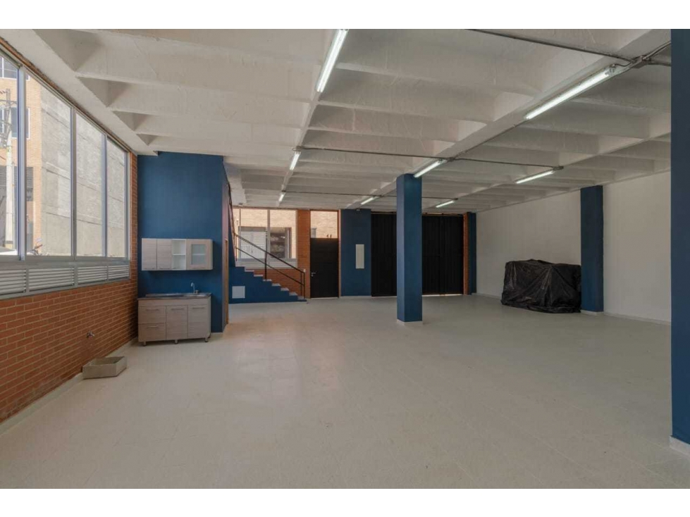 Bodega en venta en Playa Rica-Rancheria, Medellín, 604 m² · foto 6 de 24