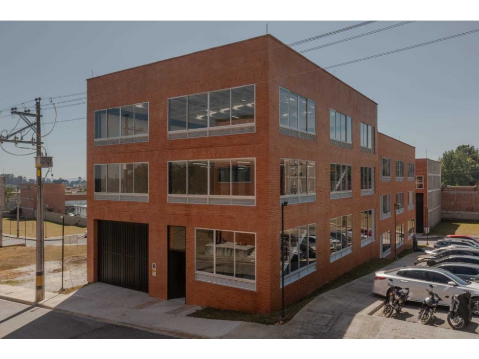 Bodega en venta en Playa Rica-Rancheria, Medellín, 604 m² · foto 8 de 24