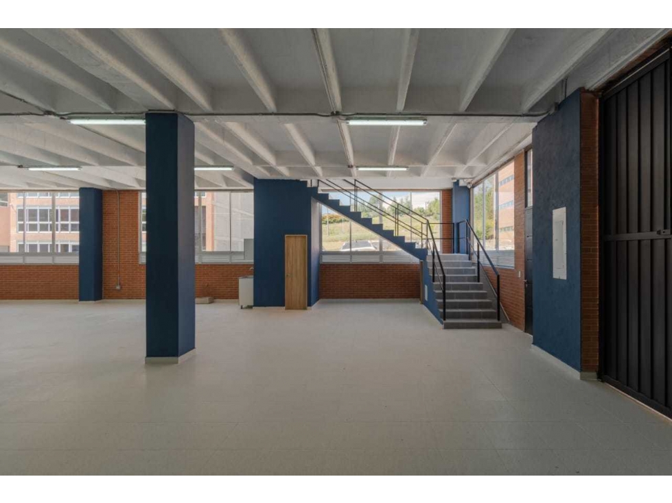 Bodega en venta en Playa Rica-Rancheria, Medellín, 604 m² · foto 11 de 24