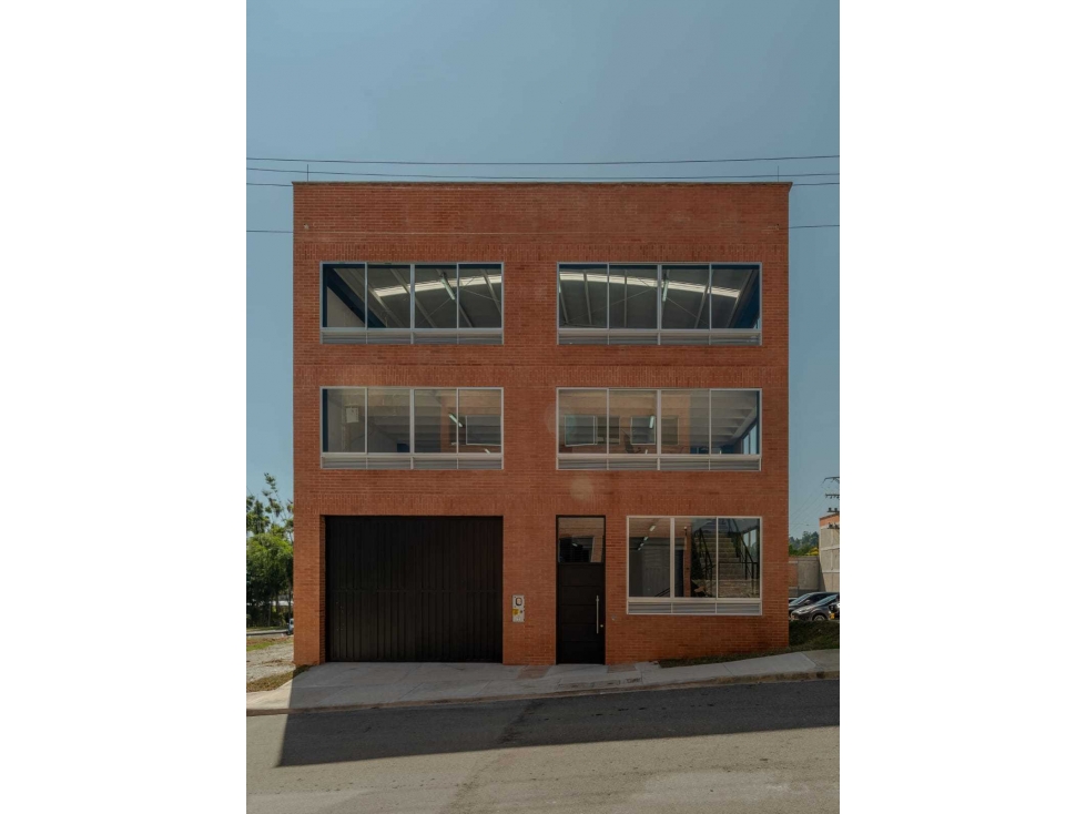 Bodega en venta en Playa Rica-Rancheria, Medellín, 604 m² · foto 18 de 24