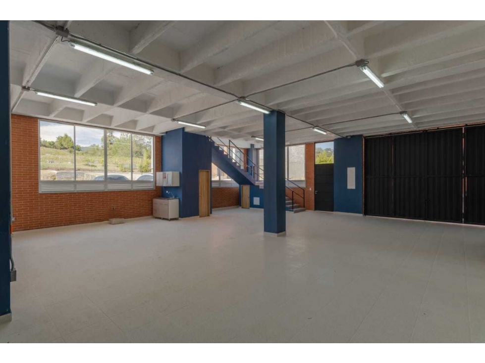 Bodega en venta en Playa Rica-Rancheria, Medellín, 604 m² · foto 22 de 24