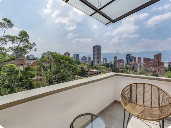 Apartamento en venta en El Poblado, Medellín · foto 6 de 10
