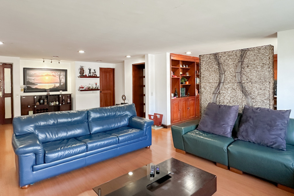 Apartamento en venta en Chicó Alto, Bogotá · foto 2 de 23