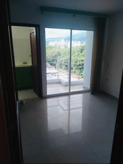 Apartamento de 3 alcobas en venta en Provenza, Bucaramanga, 85 m² · foto 4 de 7