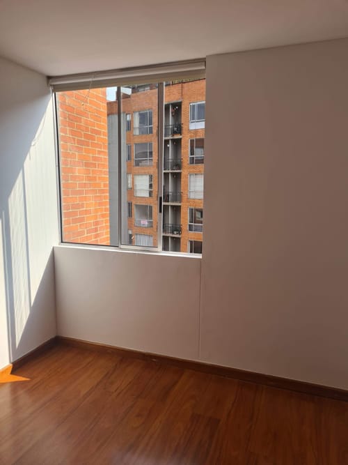 Apartamento de 3 alcobas en venta en Colina Campestre, Bogotá, 69 m² · foto 4 de 12