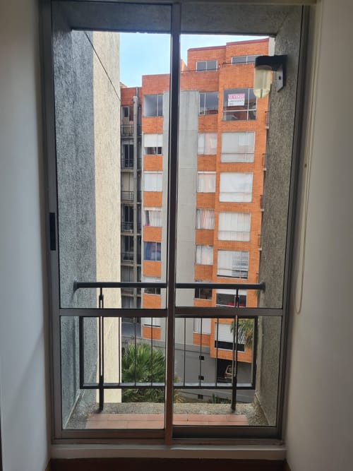 Apartamento de 3 alcobas en venta en Colina Campestre, Bogotá, 69 m² · foto 8 de 12