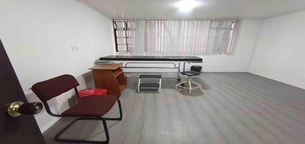 Oficina en arriendo en Versalles, Manizales, 20 m² · foto 2 de 10