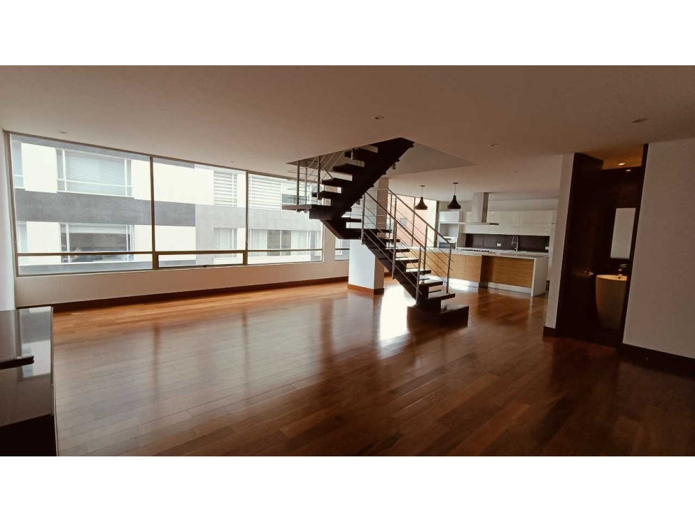 Apartamento en venta en Chico, Bogotá · foto 2 de 24
