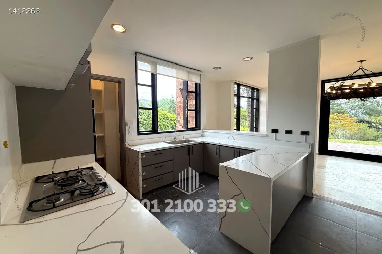 Casa de 5 alcobas en venta en Guayabito, Rionegro, 500 m² · foto 9 de 24
