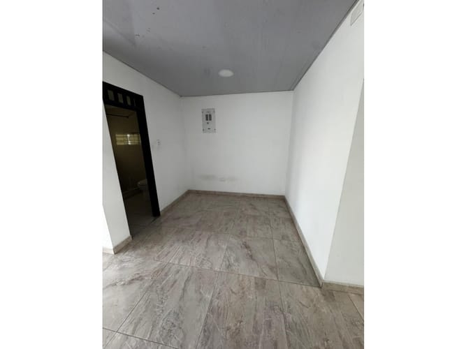 Casa de 8 alcobas en venta en Estonia, Palmira, 250 m² · foto 14 de 24