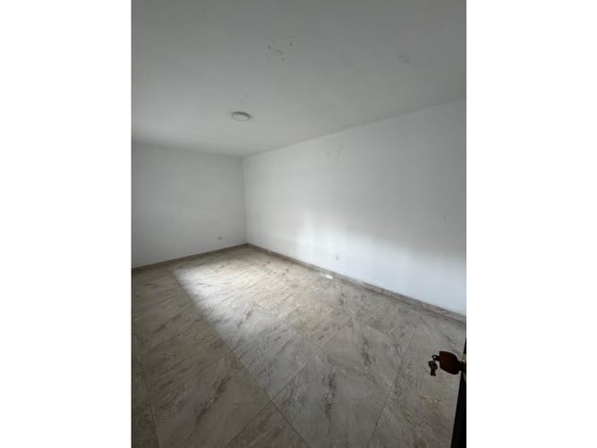 Casa de 8 alcobas en venta en Estonia, Palmira, 250 m² · foto 19 de 24