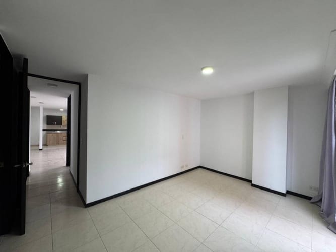 Apartamento de 2 alcobas en arriendo en Castropol, Medellín, 90 m² · foto 12 de 19