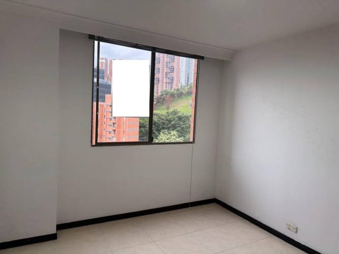 Apartamento de 2 alcobas en arriendo en Castropol, Medellín, 90 m² · foto 14 de 19