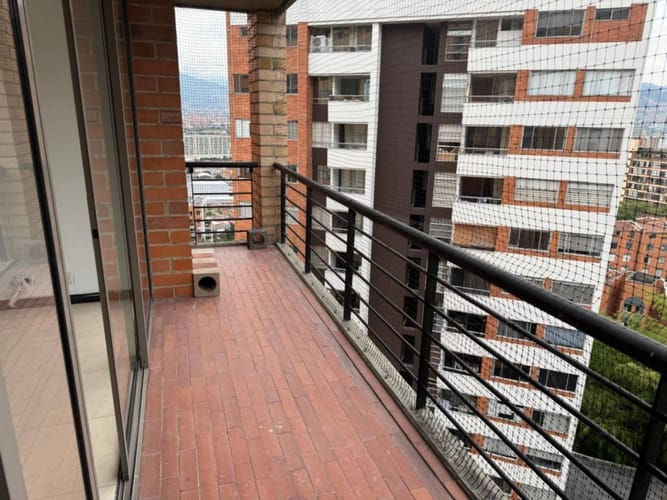 Apartamento de 2 alcobas en arriendo en Castropol, Medellín, 90 m² · foto 19 de 19