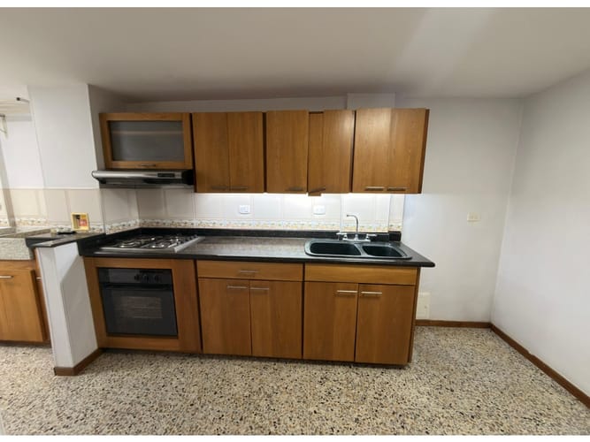 Apartaestudio en arriendo en Patio Bonito, Medellín, 140 m² · foto 3 de 23