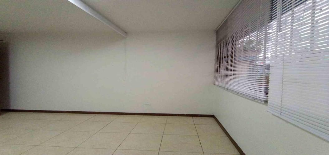 Oficina en arriendo en Versalles, Manizales, 17 m² · foto 4 de 16