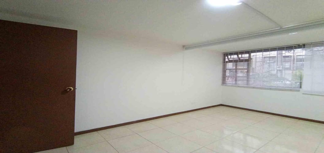 Oficina en arriendo en Versalles, Manizales, 17 m² · foto 6 de 16