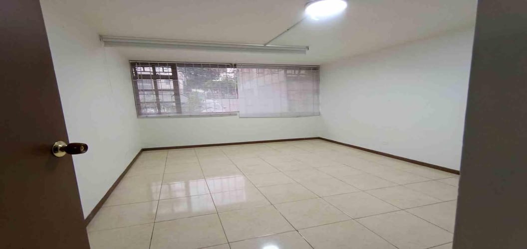 Oficina en arriendo en Versalles, Manizales, 17 m² · foto 12 de 16
