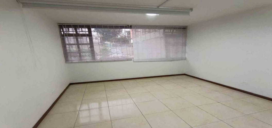 Oficina en arriendo en Versalles, Manizales, 17 m² · foto 14 de 16