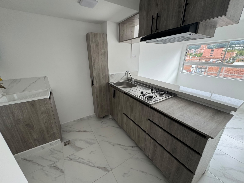 Apartamento en Arriendo en Barrio Cristóbal, Medellín