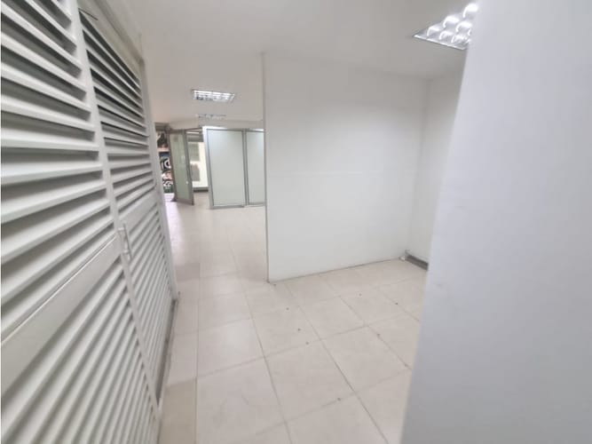 Local en arriendo en Lorena, Medellín, 84 m² · foto 2 de 13