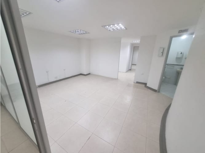 Local en arriendo en Lorena, Medellín, 84 m² · foto 4 de 13