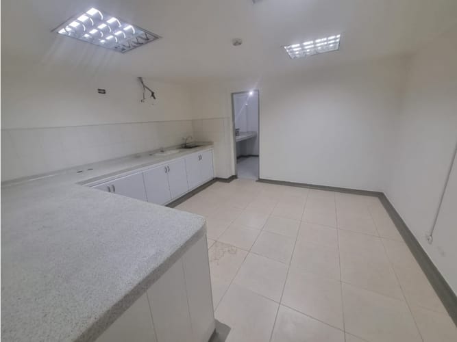 Local en arriendo en Lorena, Medellín, 84 m² · foto 11 de 13