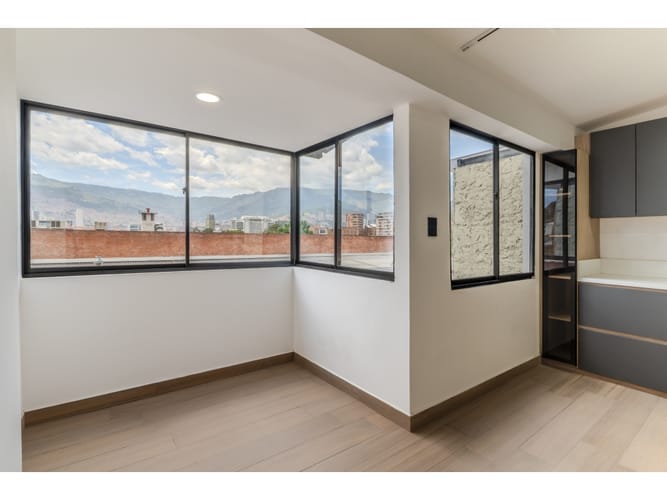 Apartamento de 3 alcobas en venta en Naranjal, Medellín, 106 m² · foto 3 de 13