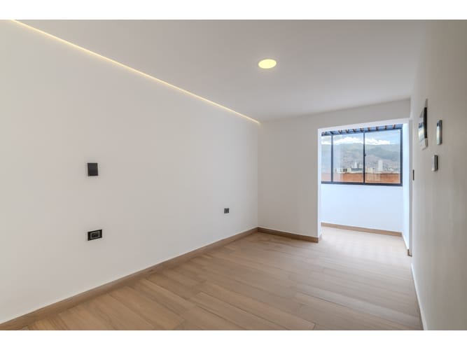 Apartamento de 3 alcobas en venta en Naranjal, Medellín, 106 m² · foto 5 de 13