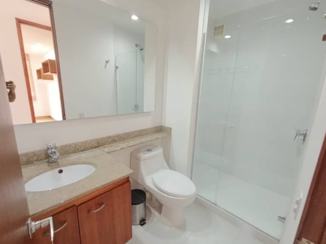 Apartamento de 2 alcobas en arriendo en Lalinde, Medellín, 85 m² · foto 10 de 19
