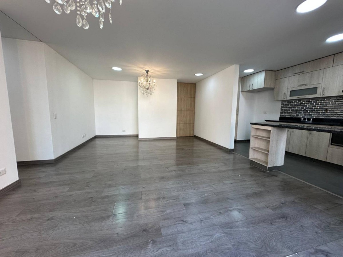 Apartamento en venta en Los Colores, Medellín · foto 3 de 24