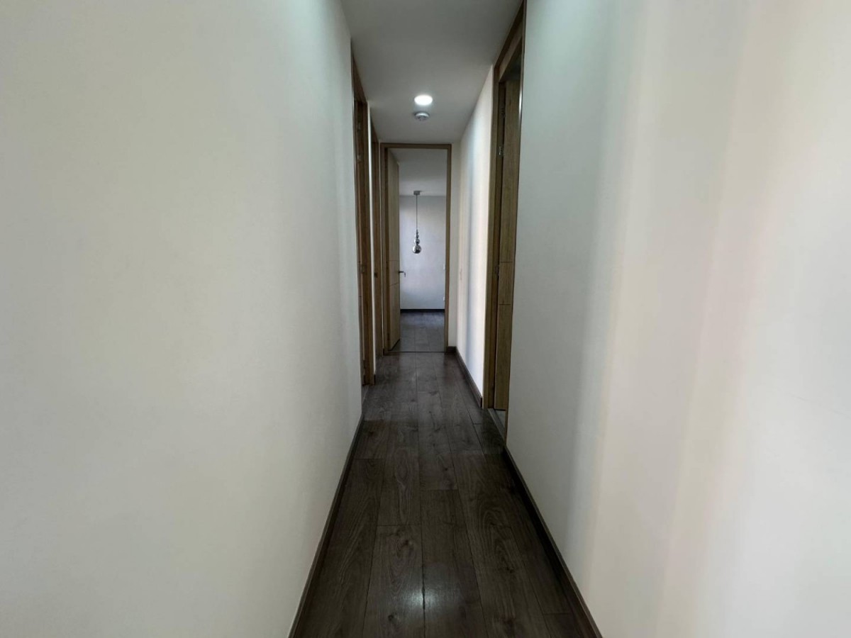 Apartamento en venta en Los Colores, Medellín · foto 8 de 24