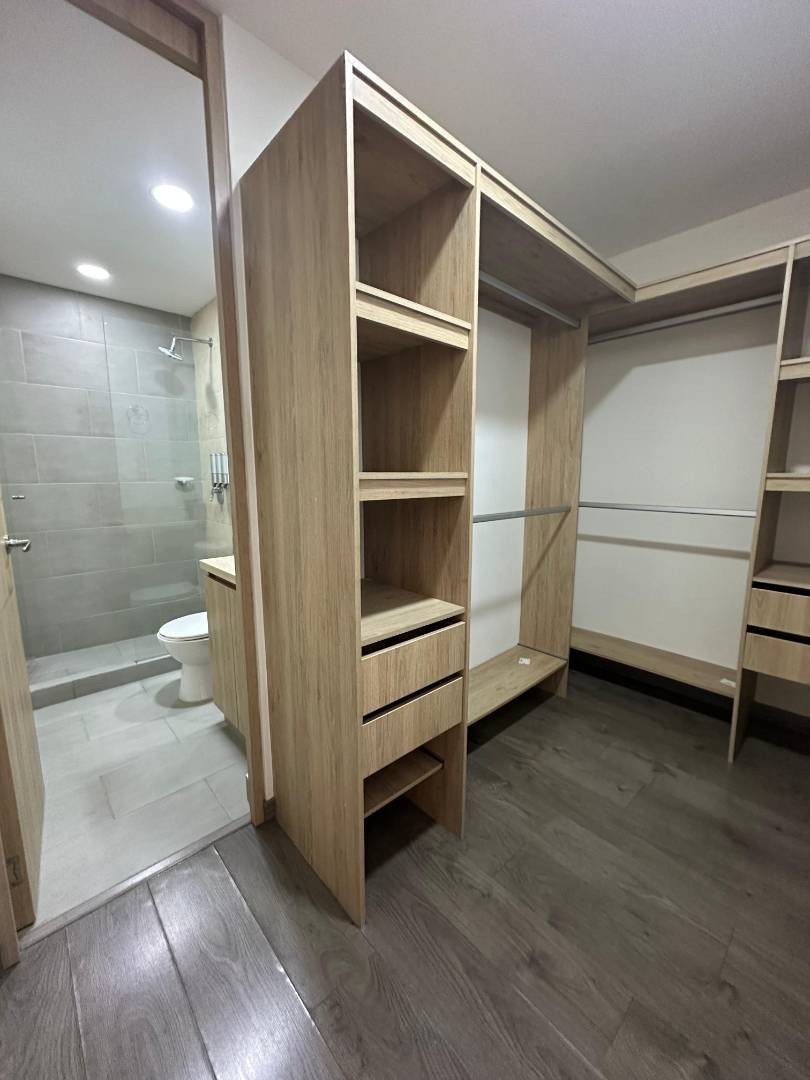 Apartamento en venta en Los Colores, Medellín · foto 14 de 24
