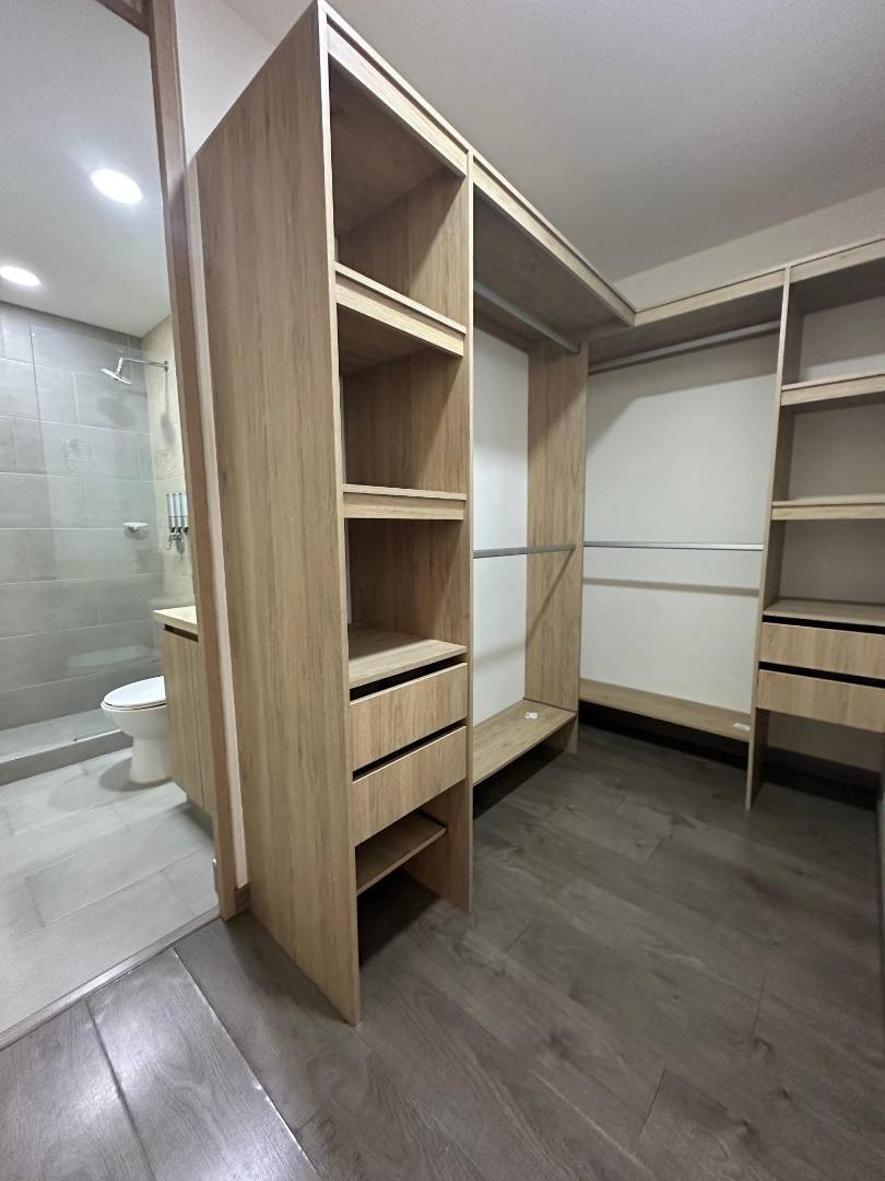 Apartamento en venta en Los Colores, Medellín · foto 19 de 24