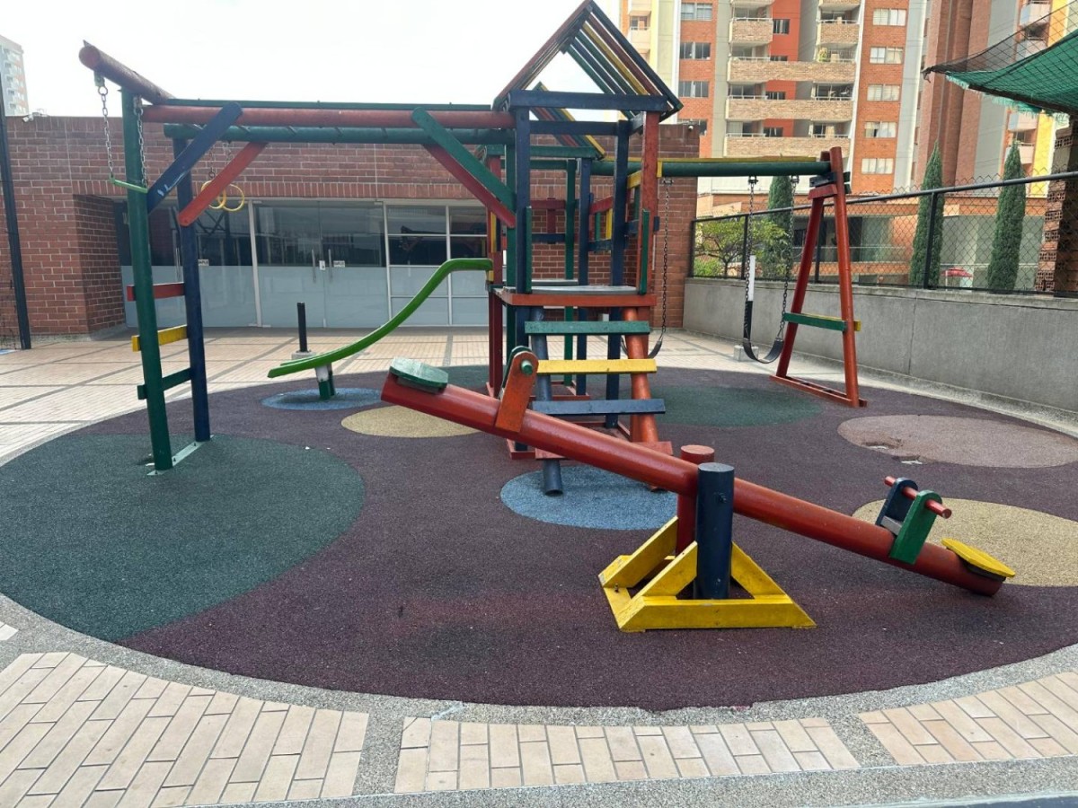 Apartamento en venta en Los Colores, Medellín · foto 24 de 24