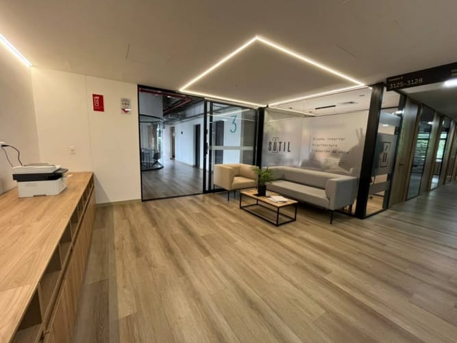Oficina en arriendo en Los Colores, Medellín, 6 m² · foto 3 de 24