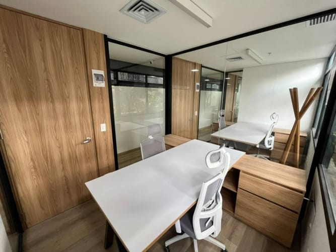 Oficina en arriendo en Los Colores, Medellín, 6 m² · foto 12 de 24