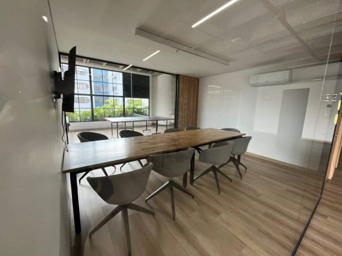 Oficina en arriendo en Los Colores, Medellín, 6 m² · foto 19 de 24