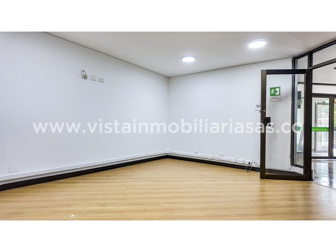 Local en arriendo en Avenida Santander, Manizales, 29 m² · foto 2 de 6