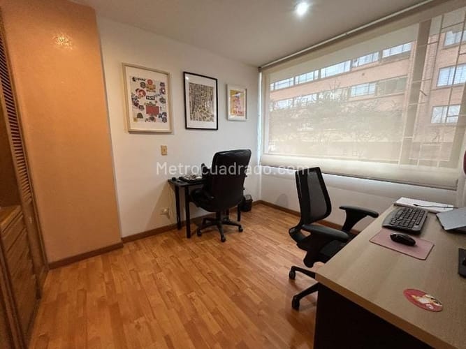 Apartamento de 3 alcobas en venta en Santa Barbara, Bogotá, 140 m² · foto 7 de 11