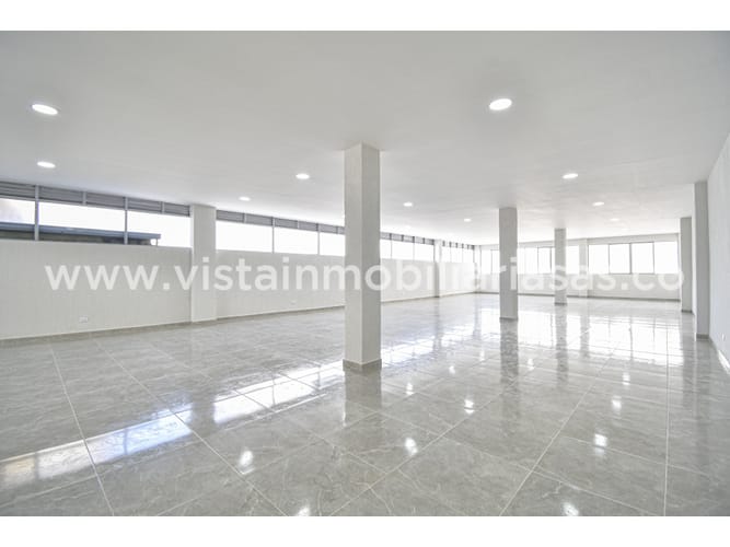 Local en arriendo en Milan, Manizales, 258 m² · foto 2 de 9