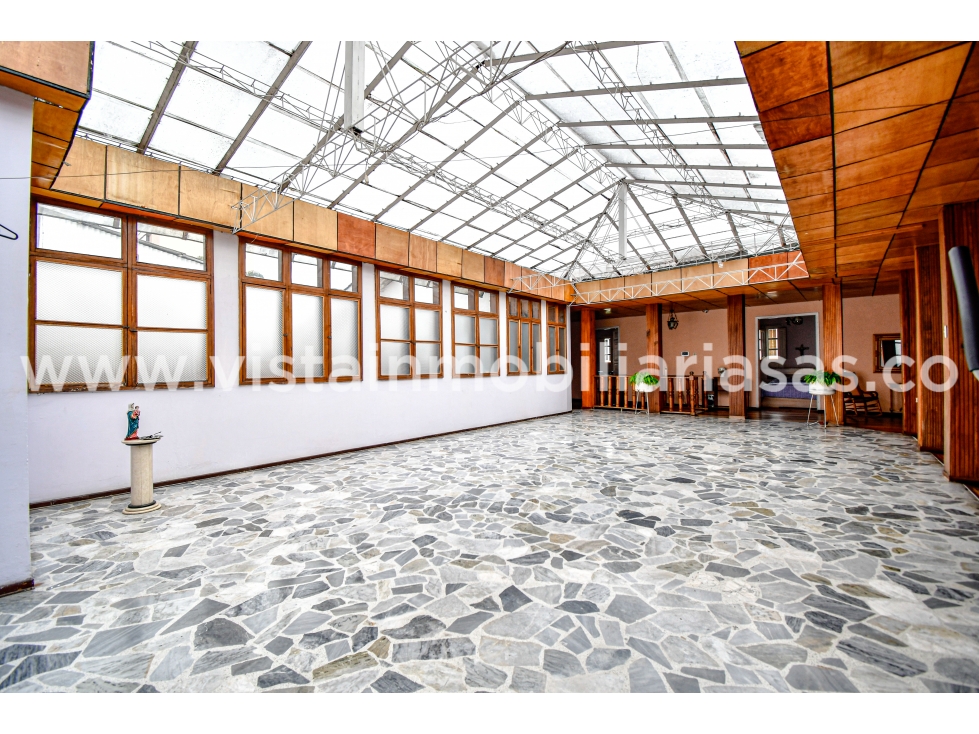 Casa en arriendo en El Centro, Manizales · foto 2 de 24