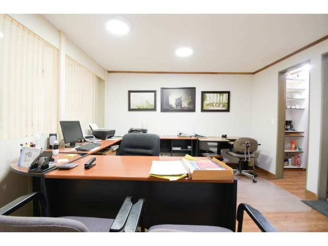 Oficina en venta en Palogrande, Manizales, 36 m² · foto 4 de 9