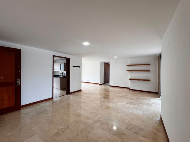 Apartamento de 3 alcobas en venta en El Poblado, Medellín, 146 m² · foto 6 de 15