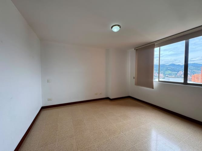 Apartamento de 3 alcobas en venta en El Poblado, Medellín, 146 m² · foto 5 de 15