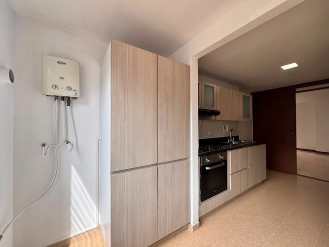 Apartamento de 3 alcobas en venta en El Poblado, Medellín, 146 m² · foto 4 de 15