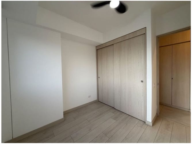 Apartamento de 3 alcobas en venta en Las Vegas, Envigado, 80 m² · foto 10 de 18