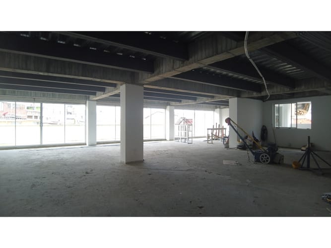 Local en venta en Versalles, Manizales, 318 m² · foto 3 de 6