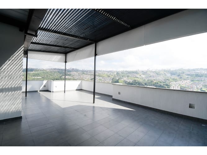Edificio en venta en El Centro, Manizales, 760 m² · foto 18 de 24