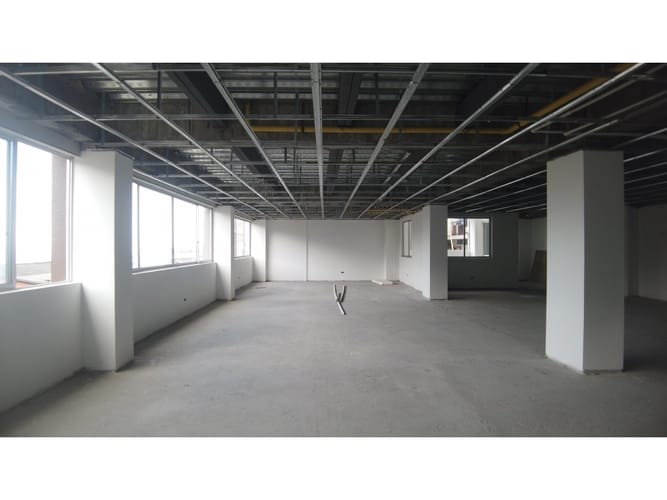 Local en venta en Versalles, Manizales, 273 m² · foto 2 de 4